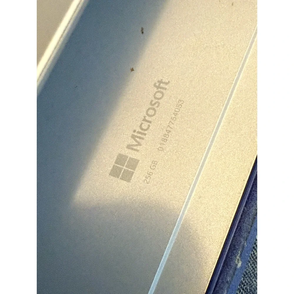Surface Pro 5 i5-6300U 8GB‎ RAM 256 SSD w/ Keyboard And Box, No Pen